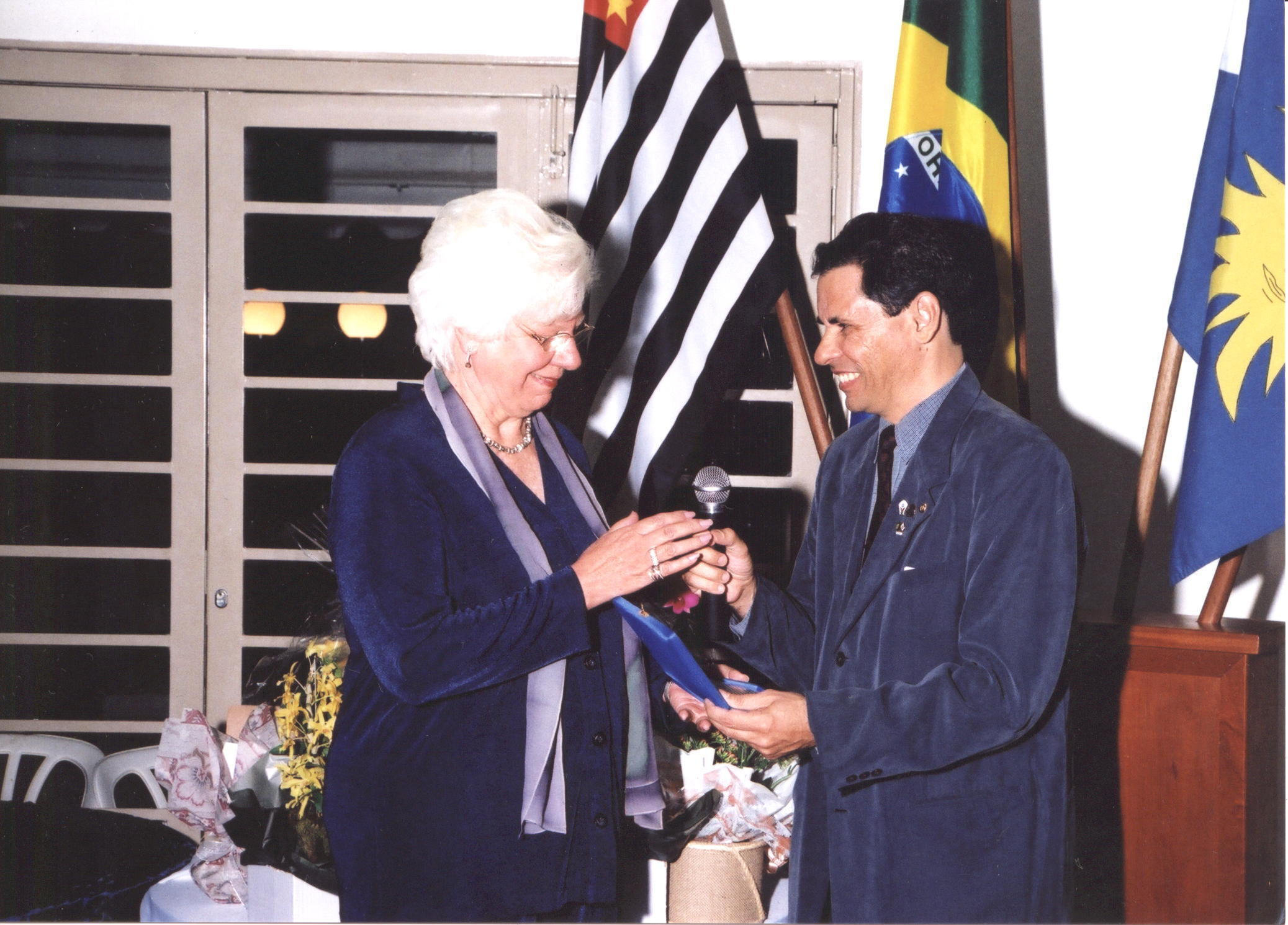 Professora Léa Waldívia Fazan