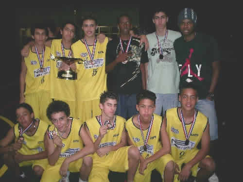 Time infantil de basquete da ADPM